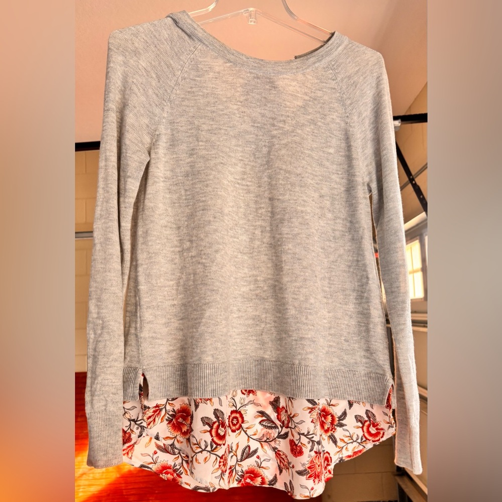 LOFT Gray Sweater with Floral detailing Fall whimsical S